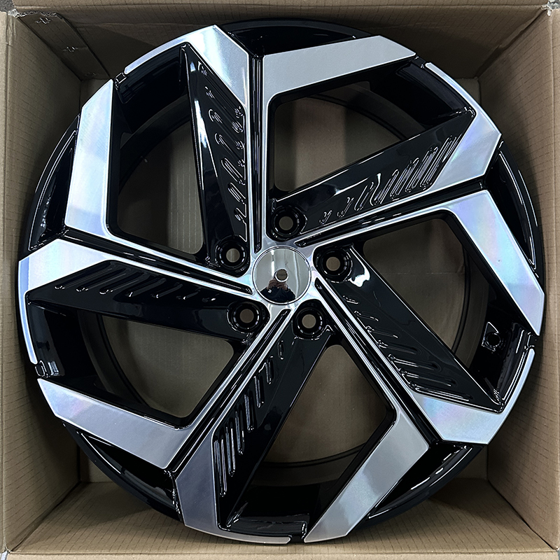 Диски Y1224 Powcan Y1224 7.5x18/5x114.3 D67.1 ET51 BKF