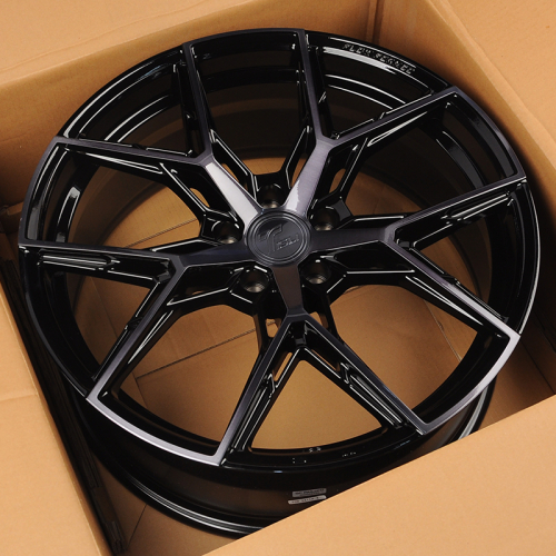 Tisli Hyperion H 10.5x20/5x112 D66.6 ET40 Gloss Black Brush With Dark Tint (задняя ось)