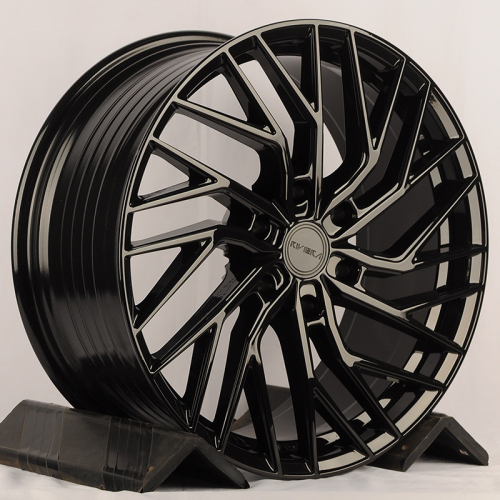 Riviera RF-17 9.0x20/6x139.7 D106.1 ET40 Gloss Black