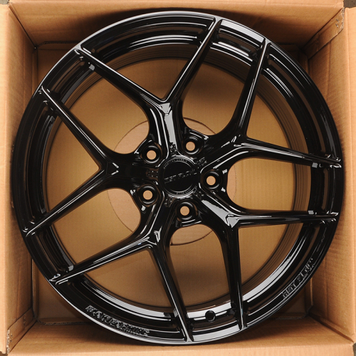 Makstton MST-FF-FK07 8.5x20/5x112 D66.56 ET35 Gloss Black