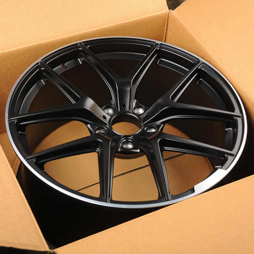 Luistone L1443 10.0x21/5x130 D84.1 ET50 Black Matt with Lip Polish (в круг)