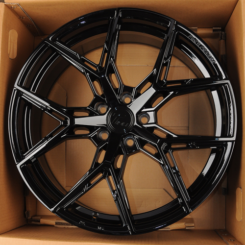 Tisli Hyperion H 8.5x19/5x114.3 D67.1 ET40 Gloss Black