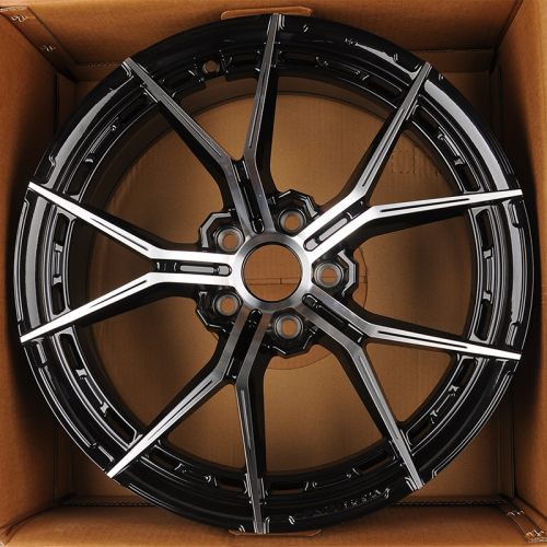 KoKo Kuture FF579 8.0x18/5x112 D66.45 ET38 Gloss Black Face