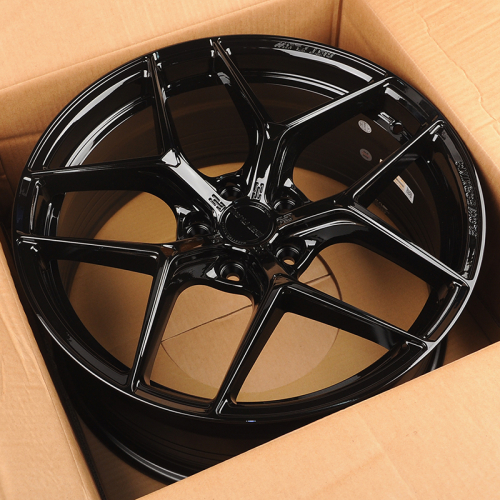 Makstton MST-FF-FK07 8.5x20/5x114.3 D67.1 ET35 Gloss Black