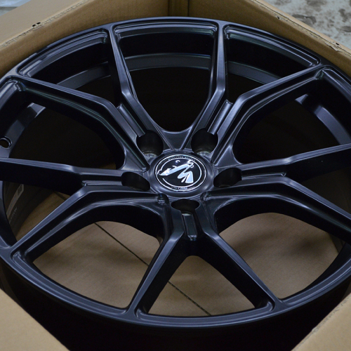 Makstton MST 662 7.5x17/5x112 D66.6 ET38 Matte Black